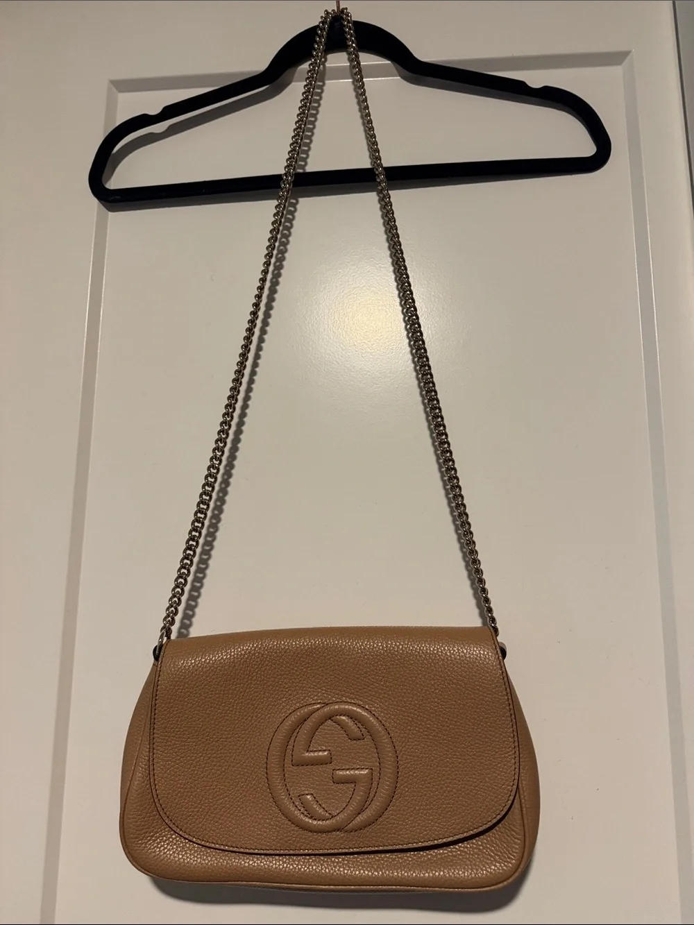Gucci Tan Pebbled Leather Chain Shoulder Bag with Embossed GG Logo